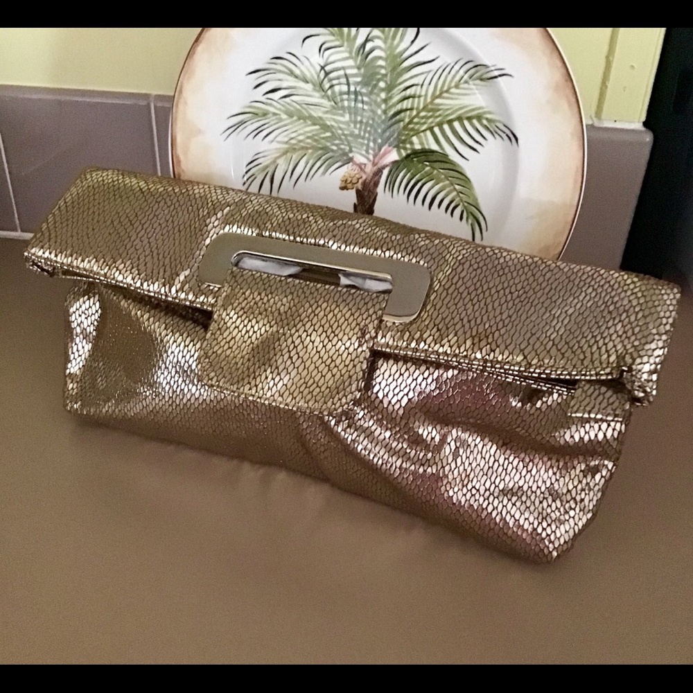 Bijoux Terner GOLD TEXTURE clutch Purse W Flap Closure
